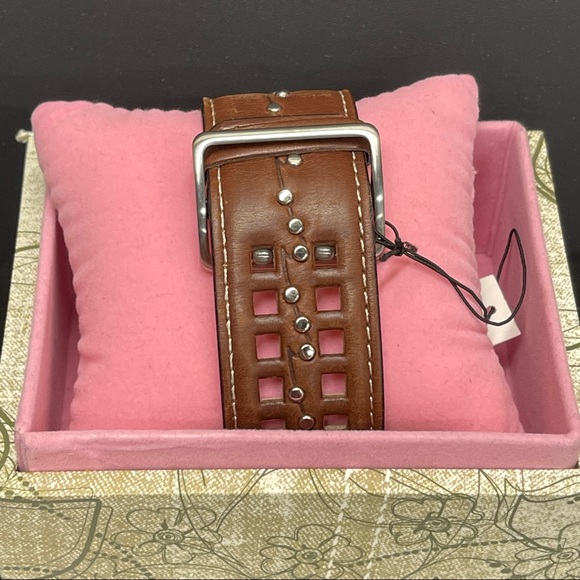 Billabong Vintage Cuff Watch - Picture 4 of 4